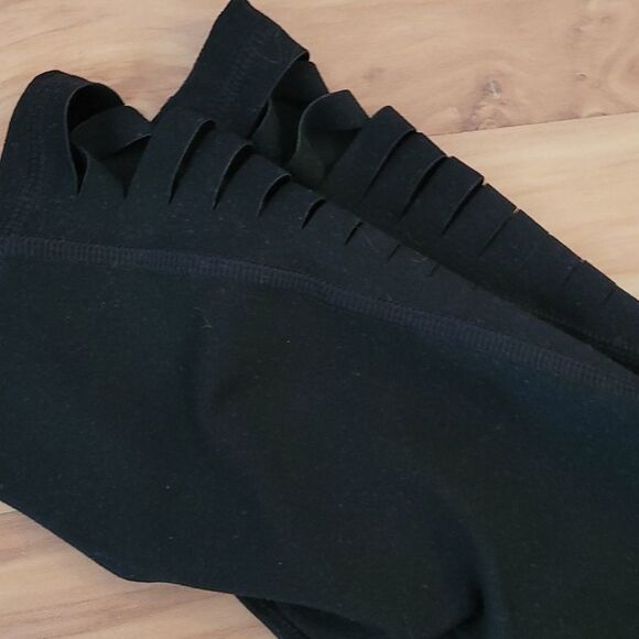 Champion | Leggings w/ slits in back | Size: XS - Picture 2 of 3